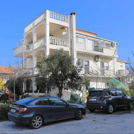 And With Parking Space Kastel Stafilic, - 18673 3*