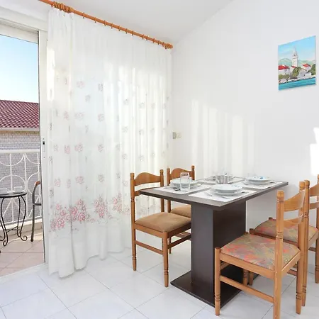 And With Parking Space Kastel Stafilic, - 18673 Guest house *