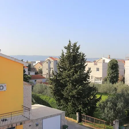 ゲストハウス And With Parking Space Kastel Stafilic, - 18673 Kaštela