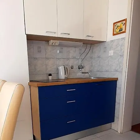 And With Parking Space Kastel Stafilic, - 18673 3*